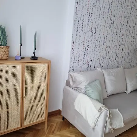 Na Zeromskiego Apartment *